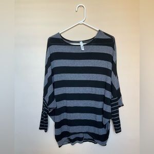 Jolie M Womens Long Sleeve